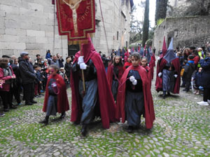 Setmana Santa 2022 a Girona. Sortida dels Manaies per lliurar el Penó