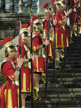 Dimecres Sant 2022 a les escales de la Catedral