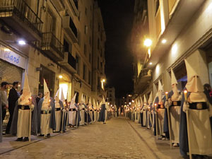 Setmana Santa 2022 a Girona. Divendres Sant. La process&oacute; del Sant Enterrament