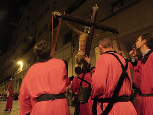 Setmana Santa 2022 a Girona. Divendres Sant. La process&oacute; del Sant Enterrament