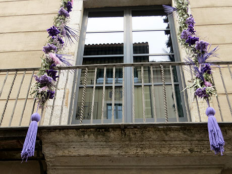 Temps de Flors 2021. Fa&ccedil;ana del Bisbat a la pla&ccedil;a del Vi