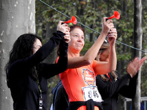 Cursa de la Dona 2022. Concentració i sortida del Parc de la Devesa, cursa pels carrers de Girona