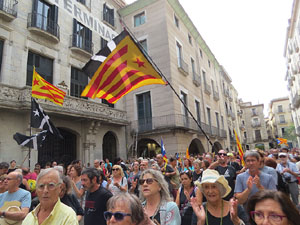 Diada Nacional 2022. Concentració a la plaça del Vi, lectura del manifest i cant de Els Segadors