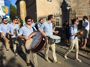 Festa Major de Sant Daniel 2022 - Cercavila des del mirador de Montorr&oacute; a la placeta d'entrada del Monestir de Sant Daniel