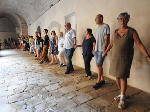 Festa Major de Sant Daniel 2022 - Ballada de la Sardana de les monges al claustre del Monestir de Sant Daniel