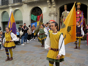 Fires de Sant Narcís 2022. Toc de rams. Cerimònia del canvi de rams de les gegantes