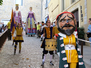 Fires de Sant Narcís 2022. Toc de rams. Cerimònia del canvi de rams de les gegantes