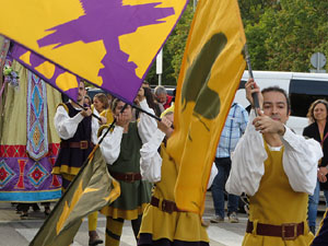 Fires de Sant Narc&iacute;s 2022. Toc de rams. Cerim&ograve;nia del canvi de rams de les gegantes