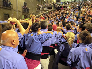 Fires de Sant Narcís 2022. Pilar a les escales de la Catedral