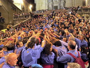 Fires de Sant Narcís 2022. Pilar a les escales de la Catedral