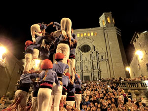 Fires de Sant Narcís 2022. Pilar a les escales de la Catedral