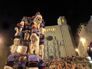 Fires de Sant Narcís 2022. Pilar a les escales de la Catedral