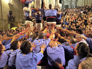 Fires de Sant Narcís 2022. Pilar a les escales de la Catedral
