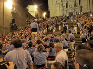 Fires de Sant Narcís 2022. Pilar a les escales de la Catedral