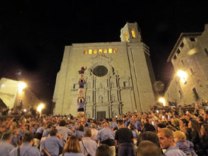 Fires de Sant Narcís 2022. Pilar a les escales de la Catedral