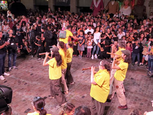 Fires de Sant Narcís 2022. El pregó. Ballades a la plaça del Vi