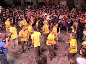 Fires de Sant Narcís 2022. El pregó. Ballades a la plaça del Vi