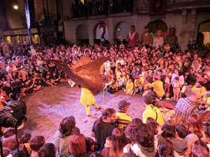 Fires de Sant Narcís 2022. Ball de l'Àliga, capgrossos i gegants