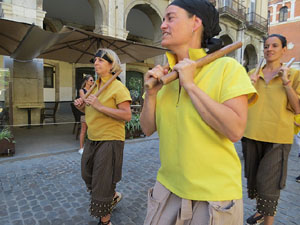 Cercavila de la Flama del Canig&oacute; 2022 fins la pla&ccedil;a del Vi