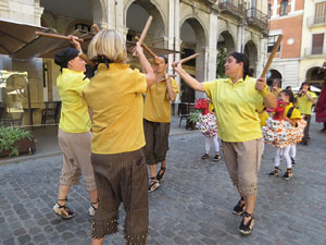 Cercavila de la Flama del Canig&oacute; 2022 fins la pla&ccedil;a del Vi
