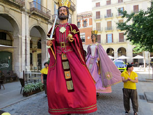 Cercavila de la Flama del Canig&oacute; 2022 fins la pla&ccedil;a del Vi