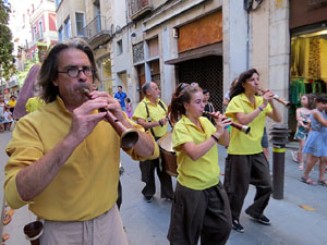 Cercavila de la Flama del Canig&oacute; 2022 fins la pla&ccedil;a del Vi