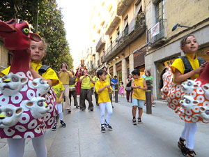 Cercavila de la Flama del Canig&oacute; 2022 fins la pla&ccedil;a del Vi