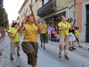 Cercavila de la Flama del Canig&oacute; 2022 fins la pla&ccedil;a del Vi