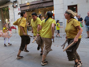 Cercavila de la Flama del Canig&oacute; 2022 fins la pla&ccedil;a del Vi