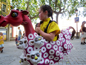 Cercavila de la Flama del Canig&oacute; 2022 fins la pla&ccedil;a del Vi