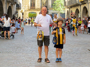 Cercavila de la Flama del Canig&oacute; 2022 fins la pla&ccedil;a del Vi