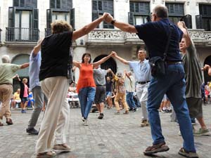 Diada Nacional 2023. Ballada de sardanes a la plaça del Vi