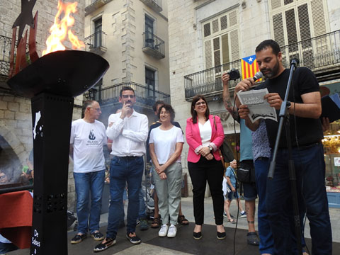 Lectura del Manifest a la pla&ccedil;a del Vi