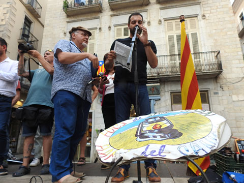 Lectura del Manifest a la pla&ccedil;a del Vi