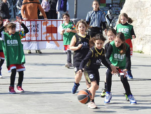 X Jornada de l'Esport Femení 2023 a la plaça Salvador Espriu i la de Francesc Calvet i Rubalcaba