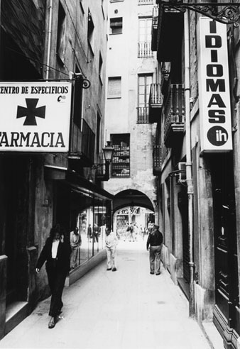 El carrer Minali. Al fons, la Rambla de la Llibertat. 1985