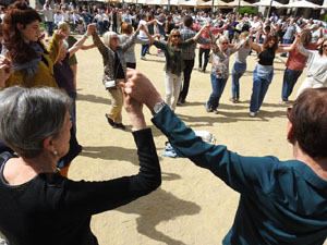 Sant Jordi 2023. Audici&oacute; de sardanes amb la Cobla Bisbal Jove