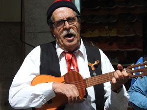 Setmana Santa 2023 a Girona.  Cantada de Caramelles