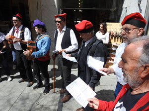 Setmana Santa 2023 a Girona.  Cantada de Caramelles