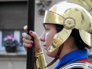 Setmana Santa 2023 a Girona. Sortida dels Manaies per lliurar el Penó