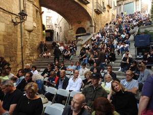 Festival Strenes 2023. Concert de B1n0 a la pujada de Sant Domènec