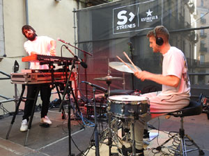Festival Strenes 2023. Concert de B1n0 a la pujada de Sant Domènec