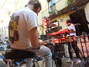 Festival Strenes 2023. Concert de B1n0 a la pujada de Sant Domènec