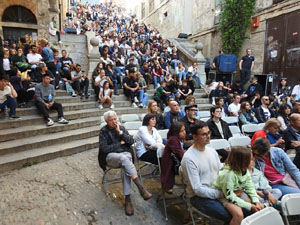 Festival Strenes 2023. Concert de B1n0 a la pujada de Sant Domènec