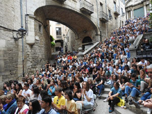Festival Strenes 2023. Concert de Socunbohemio a la pujada de Sant Domènec