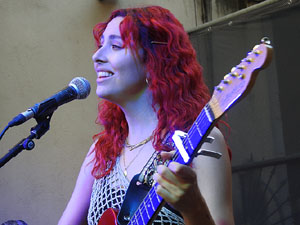 Festival Strenes 2023. Concert de Le Nais a la pujada de Sant Domènec