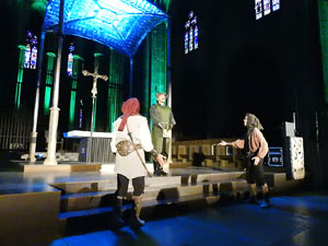 SRepresentaci&oacute; de la Consueta de Sant Jordi cavaller a la nau g&ograve;tica de la Catedral