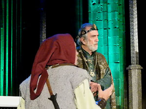 SRepresentaci&oacute; de la Consueta de Sant Jordi cavaller a la nau g&ograve;tica de la Catedral