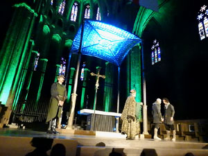 SRepresentaci&oacute; de la Consueta de Sant Jordi cavaller a la nau g&ograve;tica de la Catedral