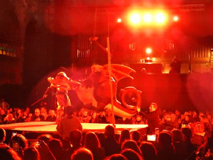 SRepresentaci&oacute; de la Consueta de Sant Jordi cavaller a la nau g&ograve;tica de la Catedral